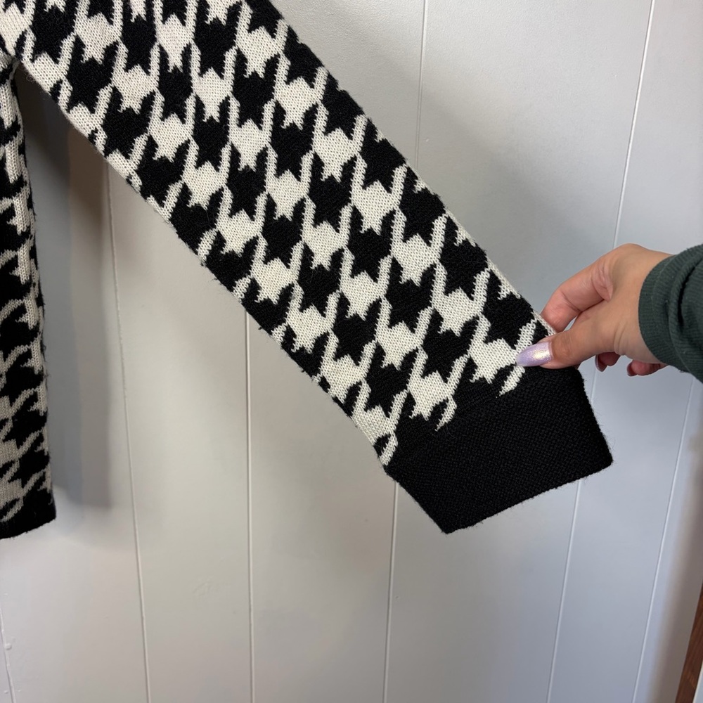 Vintage 90s Black White Houndstooth Knit Cardigan Sweater Cardigan Size Medium - Picture 7 of 11